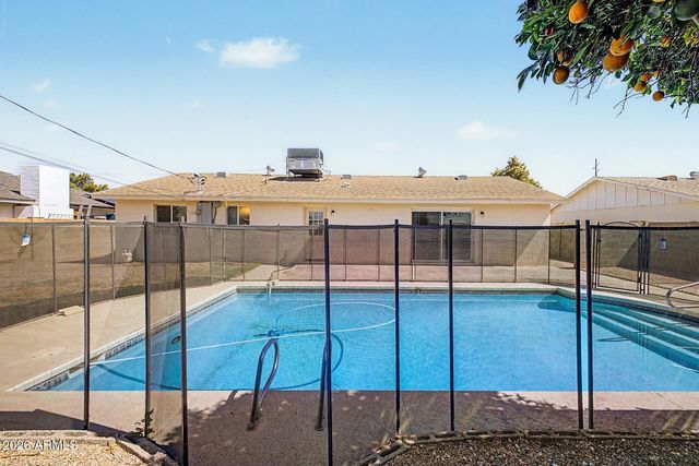3731 W GLENN Drive, Phoenix, AZ 85051