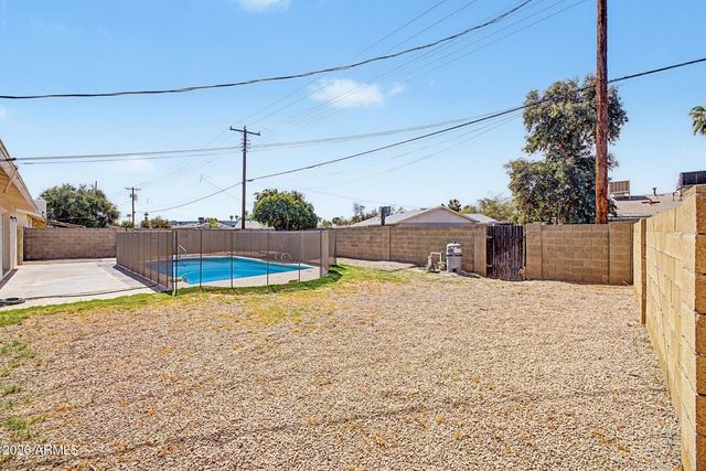 3731 W GLENN Drive, Phoenix, AZ 85051