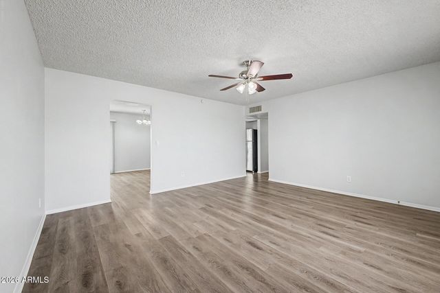 3731 W GLENN Drive, Phoenix, AZ 85051
