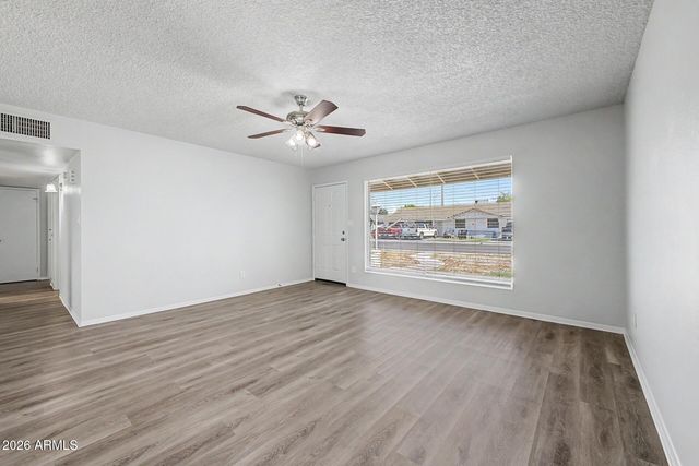 3731 W GLENN Drive, Phoenix, AZ 85051