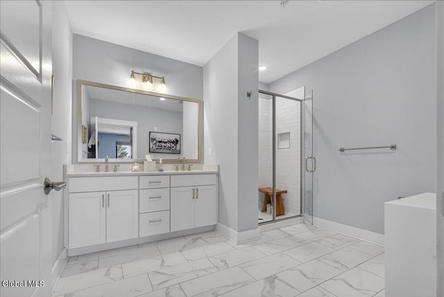 116 West UNIT 401, Saratoga Springs, NY 12866