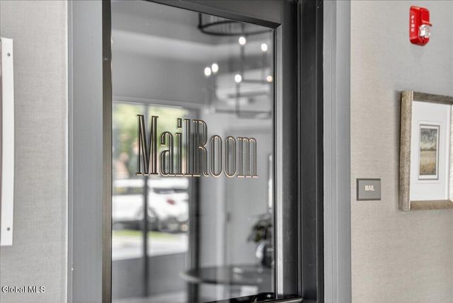 116 West UNIT 401, Saratoga Springs, NY 12866