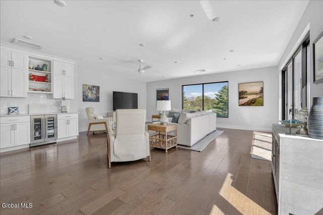 116 West UNIT 401, Saratoga Springs, NY 12866
