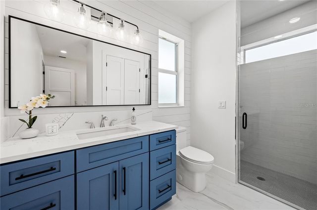 1647 SIESTA DRIVE, Sarasota, FL 34239