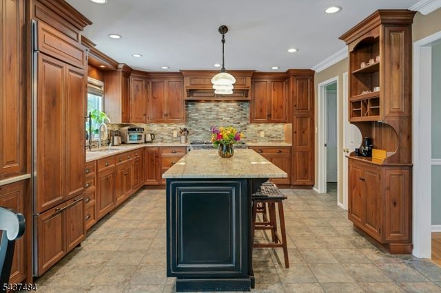 1 Curtis Trl, Bridgewater Twp., NJ 08836