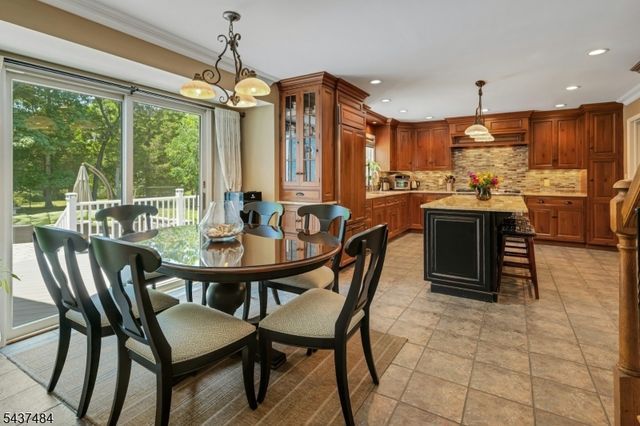 1 Curtis Trl, Bridgewater Twp., NJ 08836