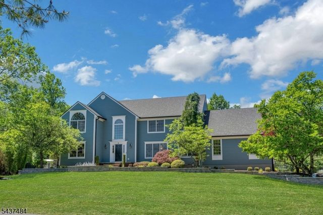 1 Curtis Trl, Bridgewater Twp., NJ 08836