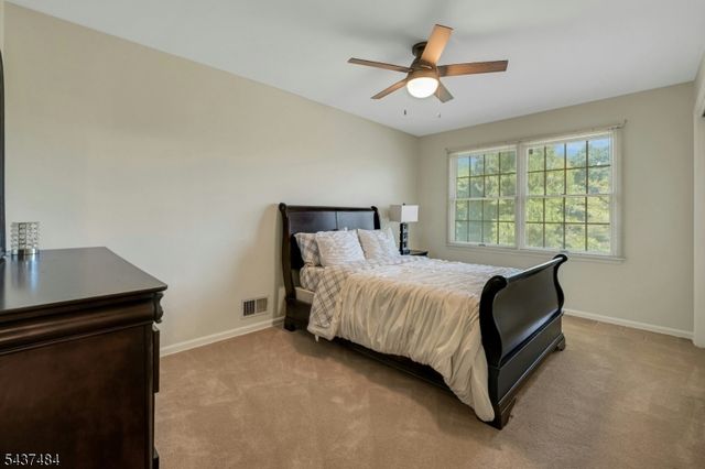 1 Curtis Trl, Bridgewater Twp., NJ 08836