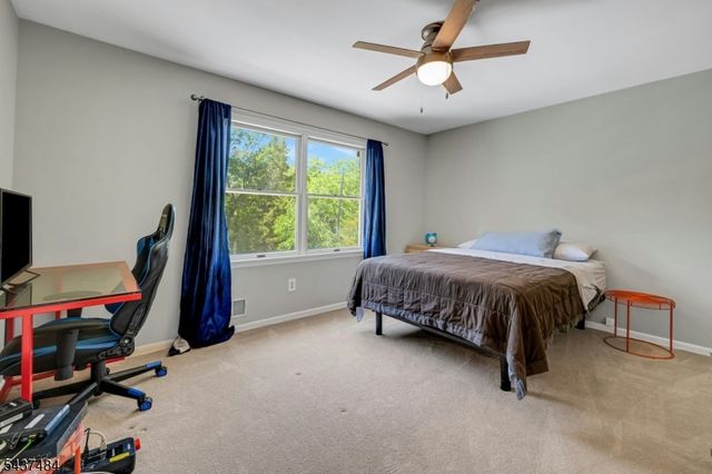 1 Curtis Trl, Bridgewater Twp., NJ 08836