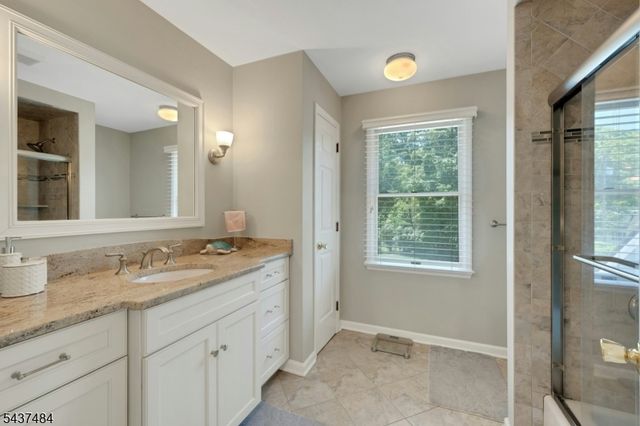 1 Curtis Trl, Bridgewater Twp., NJ 08836