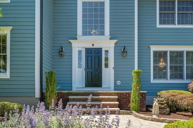 1 Curtis Trl, Bridgewater Twp., NJ 08836