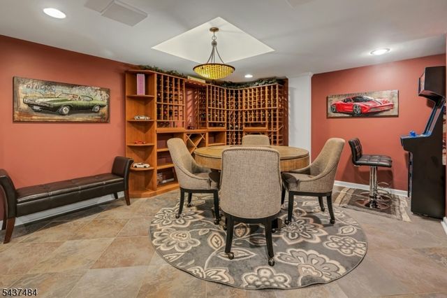 1 Curtis Trl, Bridgewater Twp., NJ 08836