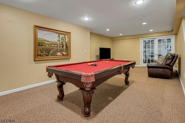 1 Curtis Trl, Bridgewater Twp., NJ 08836