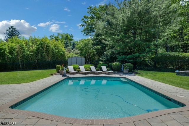 1 Curtis Trl, Bridgewater Twp., NJ 08836