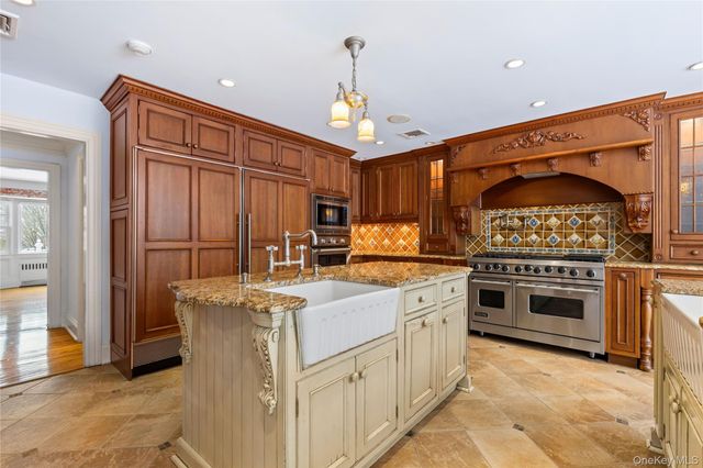 103 Pleasant Ridge Road, Harrison, NY 10528