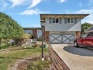 15301 Cherry Lane, Oak Forest, IL 60452