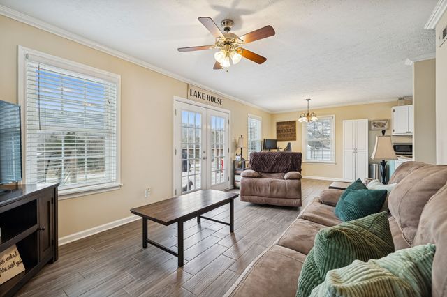 177 Lakeside Dr, Carthage, TN 37030