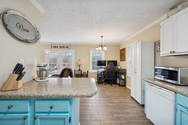 177 Lakeside Dr, Carthage, TN 37030