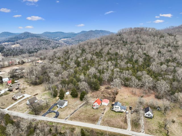 177 Lakeside Dr, Carthage, TN 37030