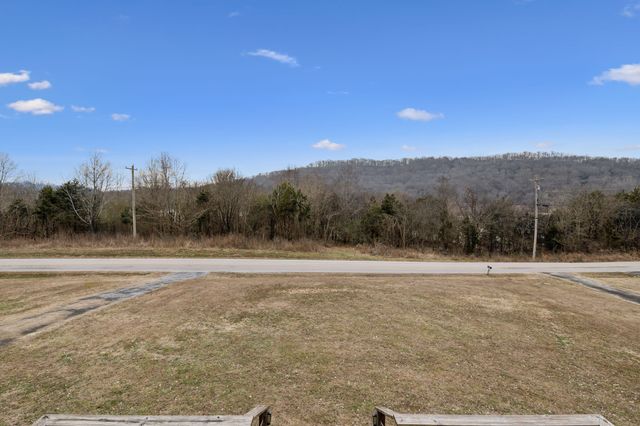 177 Lakeside Dr, Carthage, TN 37030
