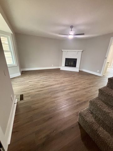 1313 Priest Woods Ct, Nashville, TN 37214