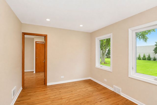 7N435 Linden Avenue, Medinah, IL 60157