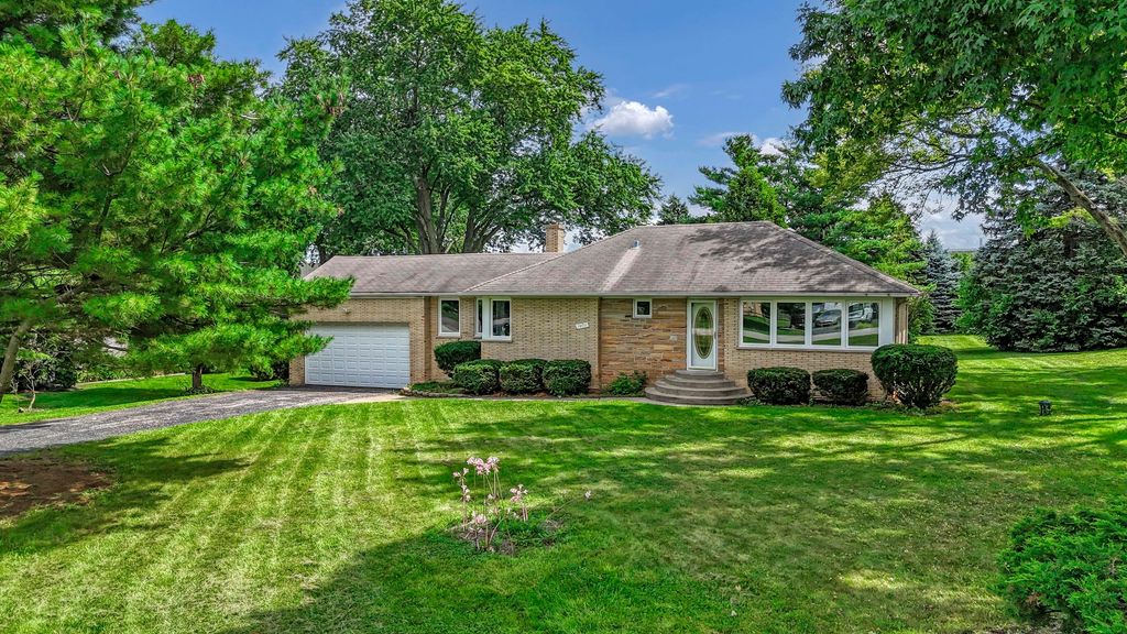 7N435 Linden Avenue, Medinah, IL 60157