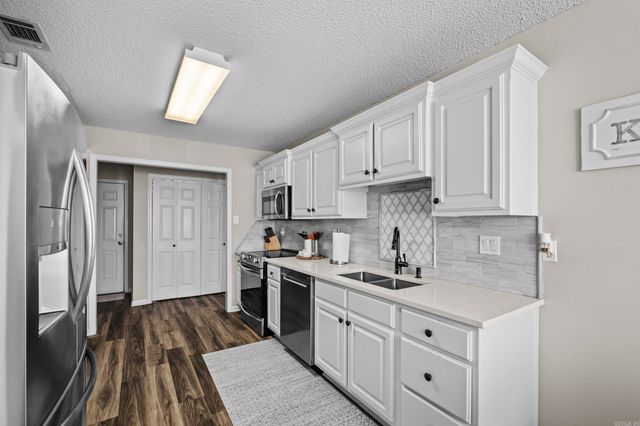 5037 Austin Lakes Cir, Sherwood, AR 72120