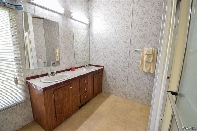 18157 Barefoot Springer Road, Gordo, AL 35466