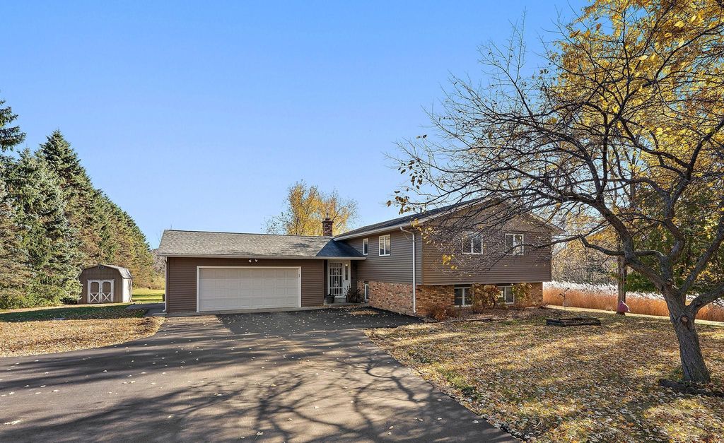 967 Sherman Road, Hudson, WI 54016