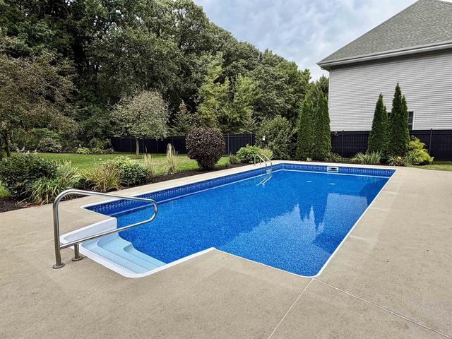 3819 Huntington Court, Janesville, WI 53546
