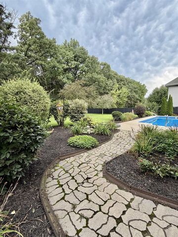 3819 Huntington Court, Janesville, WI 53546