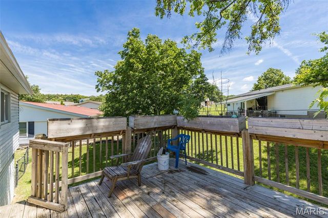 5572 Brookton Way, St Louis, MO 63128