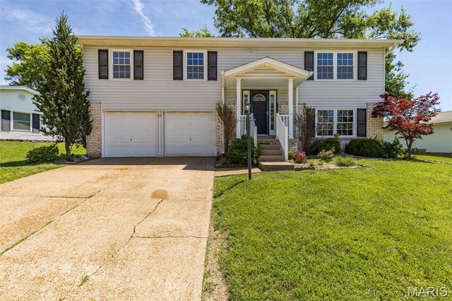 5572 Brookton Way, St Louis, MO 63128