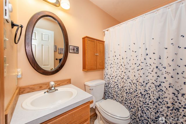 2010 Westview Dr, Port Angeles, WA 98363