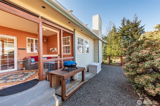 2010 Westview Dr, Port Angeles, WA 98363
