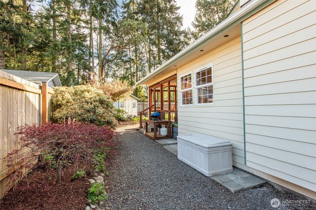 2010 Westview Dr, Port Angeles, WA 98363