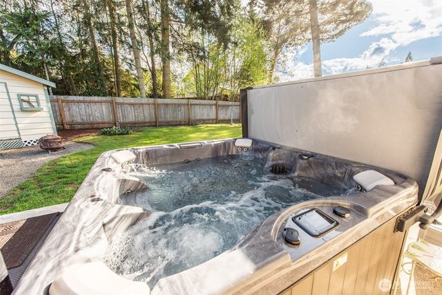 2010 Westview Dr, Port Angeles, WA 98363