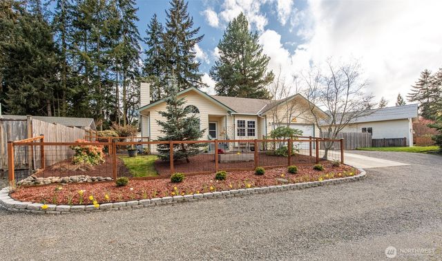 2010 Westview Dr, Port Angeles, WA 98363
