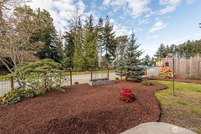 2010 Westview Dr, Port Angeles, WA 98363