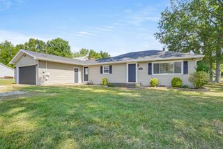 8221 N Green River Road, Evansville, IN 47725