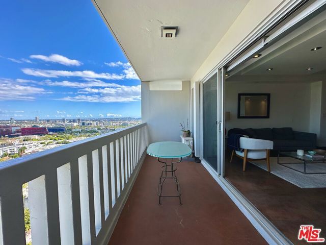 999 N Doheny Drive 1207, West Hollywood, CA 90069