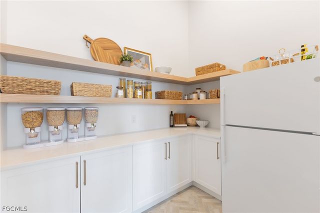 898 W Cape Estates CIR, Cape Coral, FL 33993