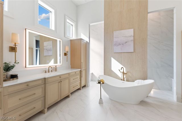 898 W Cape Estates CIR, Cape Coral, FL 33993