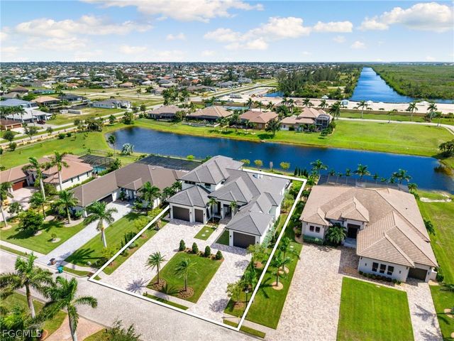 898 W Cape Estates CIR, Cape Coral, FL 33993