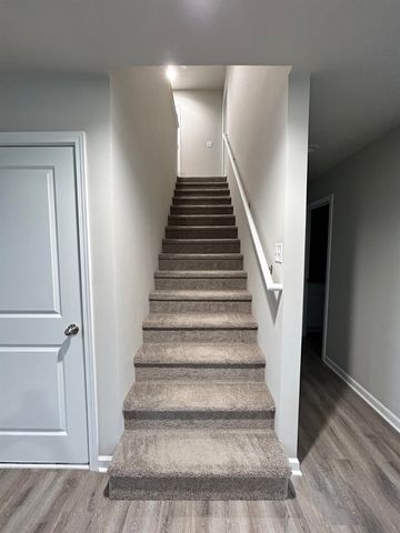 3651 E Hollandale St, Derby, KS 67037