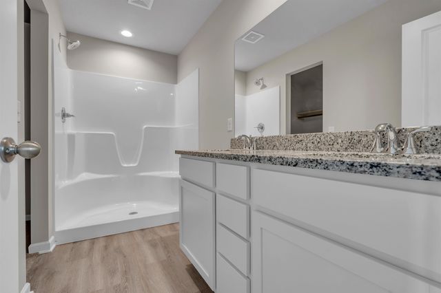 3651 E Hollandale St, Derby, KS 67037