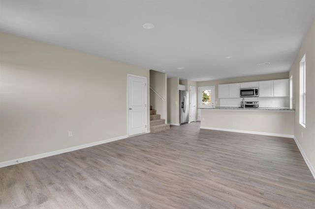 3651 E Hollandale St, Derby, KS 67037