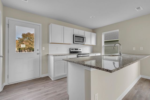 3651 E Hollandale St, Derby, KS 67037