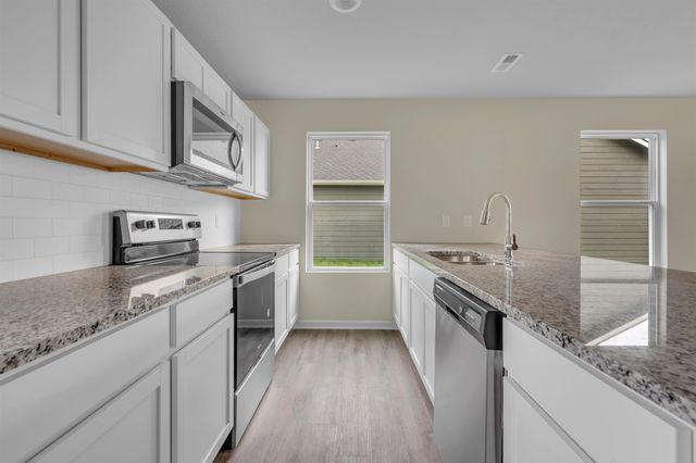 3651 E Hollandale St, Derby, KS 67037